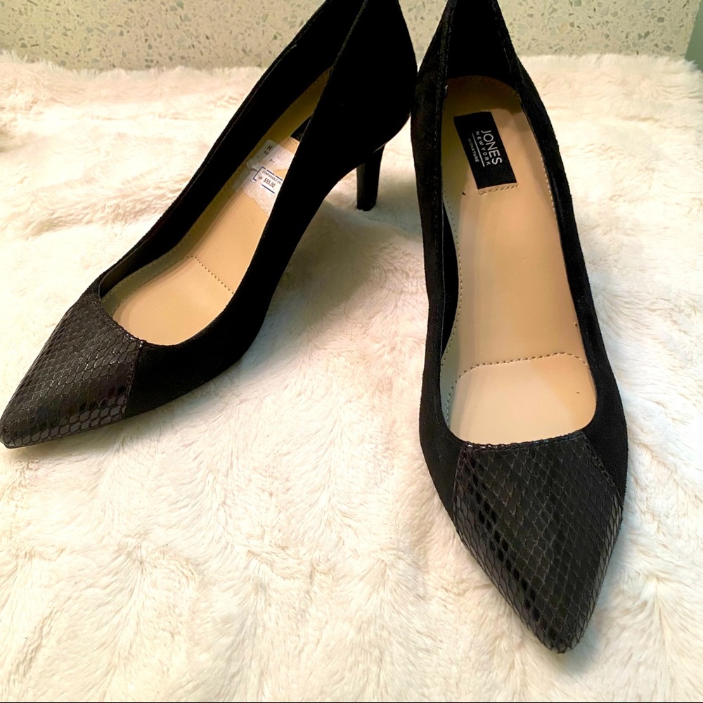 Jones New York Black Suede Pumps